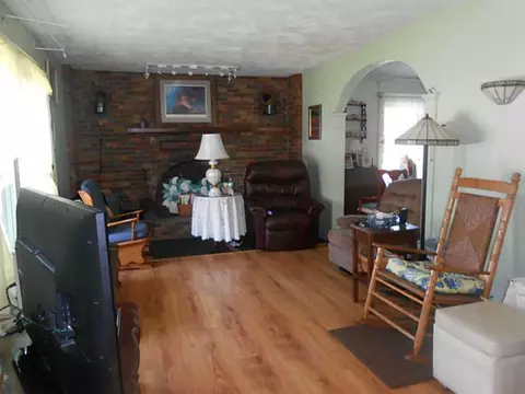 12 Mayfair Rd, Warwick, RI 02888 photo 3