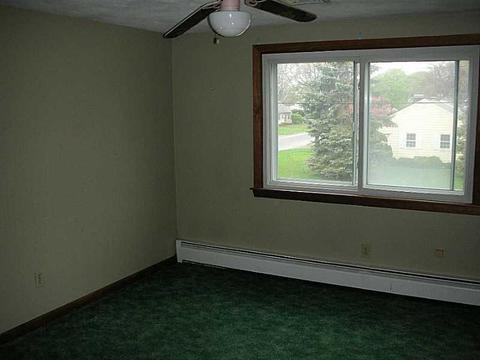 126 Gorham Ave, Warwick, RI 02886 photo 17