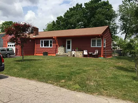 81 Beechcrest St, Warwick, RI 02888 photo 1