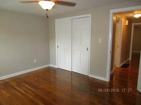 729 Elm St, Woonsocket, RI 02895 photo 9