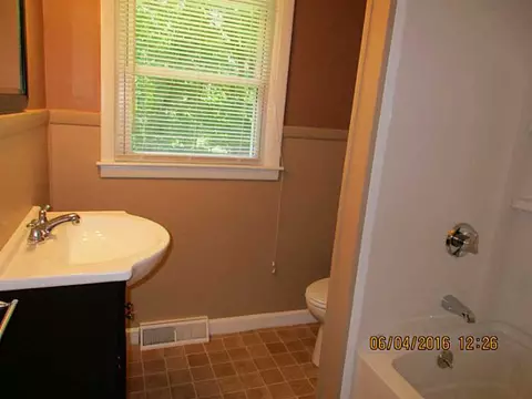 729 Elm St, Woonsocket, RI 02895 photo 5