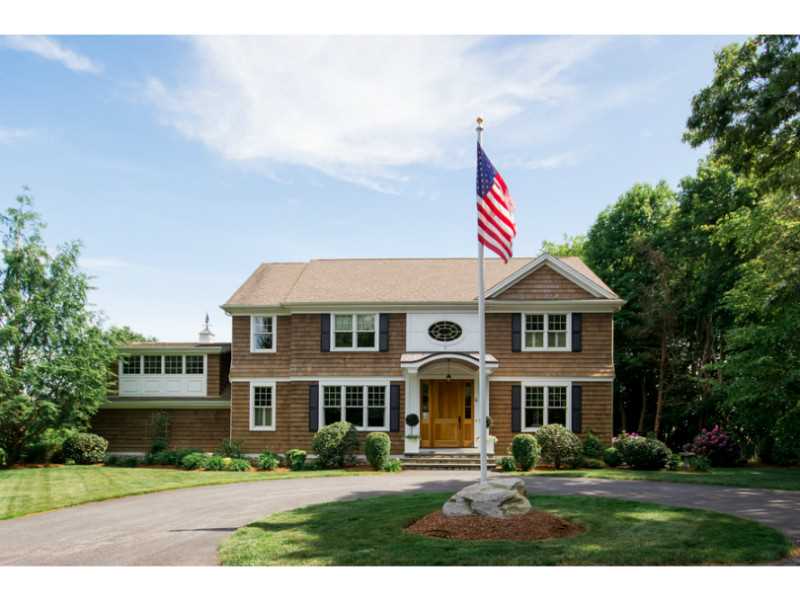 4 Juniper Ct, Bristol, RI 02809 photo 1