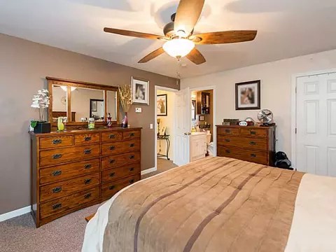 215 Roberts St, Woonsocket, RI 02895 photo 13
