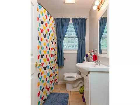 215 Roberts St, Woonsocket, RI 02895 photo 16