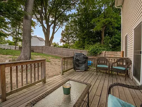 215 Roberts St, Woonsocket, RI 02895 photo 21