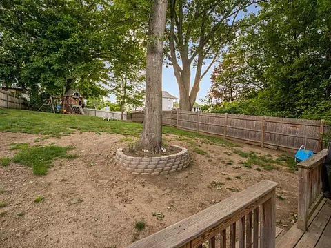 215 Roberts St, Woonsocket, RI 02895 photo 19