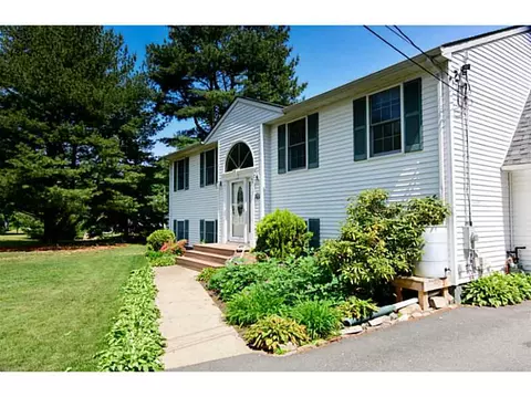44 Fatima Rd, Warwick, RI 02886 photo 2