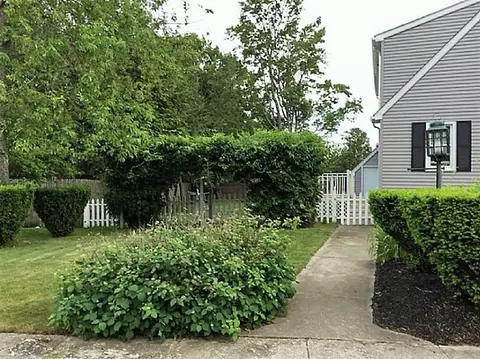 4 Potomac Cir, Warwick, RI 02888 photo 5