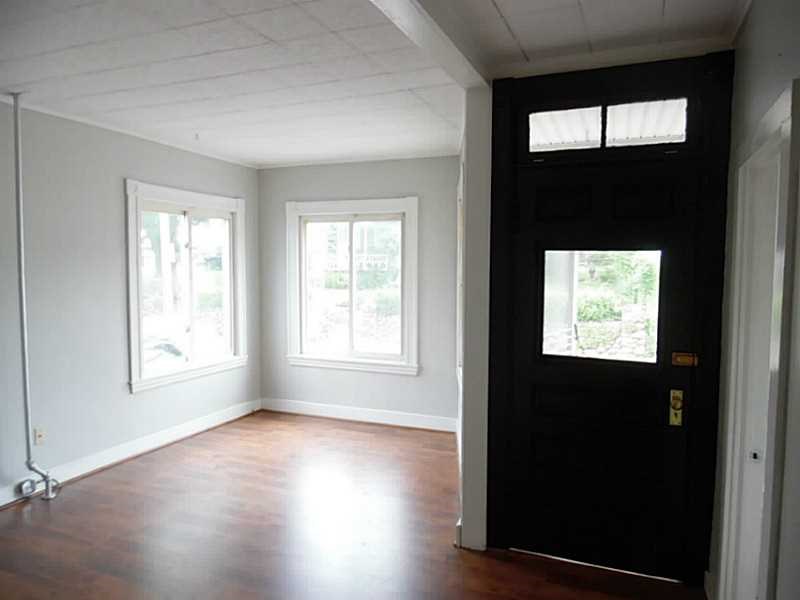 32 Pierce St, Westerly, RI 02891 photo 1
