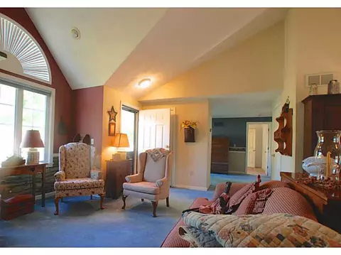10 Cameron Ct, Warwick, RI 02886 photo 11