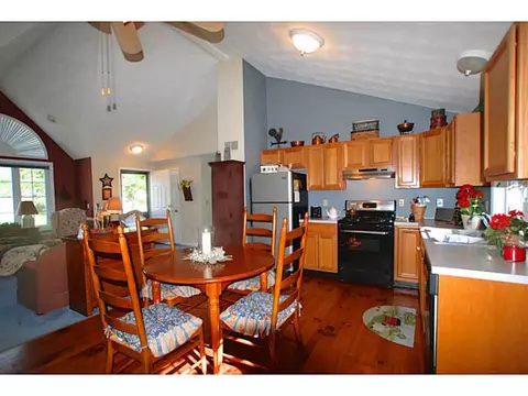 10 Cameron Ct, Warwick, RI 02886 photo 10