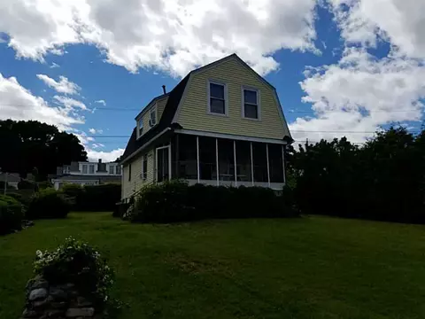 92 Burnett Rd, Warwick, RI 02889 photo 3