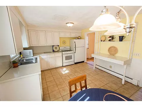 83 Sandro Dr, Warwick, RI 02886 photo 7
