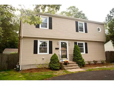 83 Sandro Dr, Warwick, RI 02886 photo 2