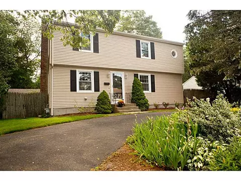 83 Sandro Dr, Warwick, RI 02886 photo 1