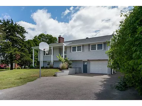 7 David Ave, Westerly, RI 02891 photo 3