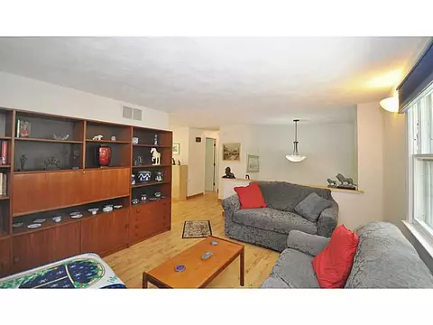 33 Evergreen Dr, Exeter, RI 02822 photo 3