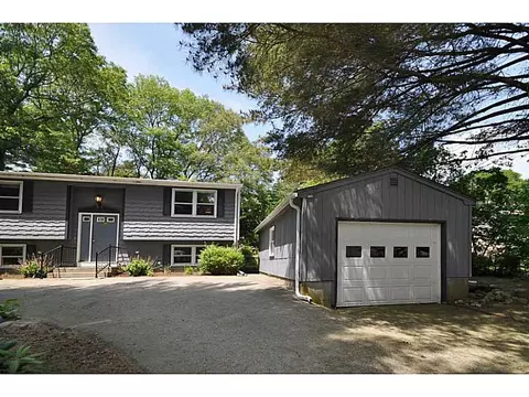 33 Evergreen Dr, Exeter, RI 02822 photo 2