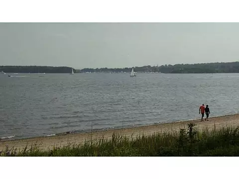 28 Enterprise Rd, Warwick, RI 02886 photo 4