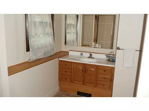 28 Enterprise Rd, Warwick, RI 02886 photo 17