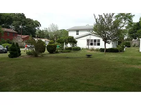 28 Enterprise Rd, Warwick, RI 02886 photo 5