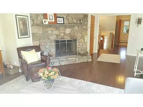 40 Trolley Ln, Westerly, RI 02891 photo 15