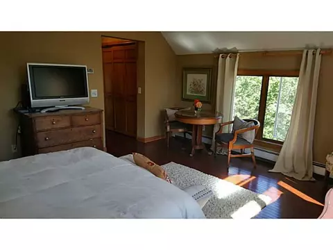40 Trolley Ln, Westerly, RI 02891 photo 21