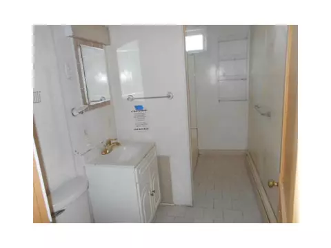 36 Cold Spring Pl, Woonsocket, RI 02895 photo 8