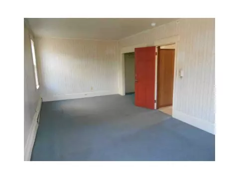 36 Cold Spring Pl, Woonsocket, RI 02895 photo 21
