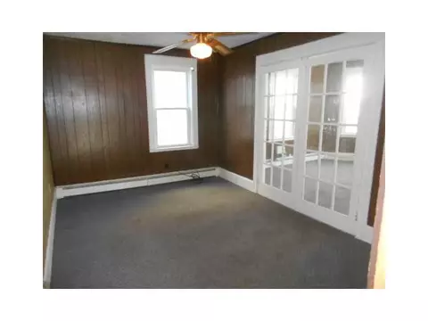 36 Cold Spring Pl, Woonsocket, RI 02895 photo 5