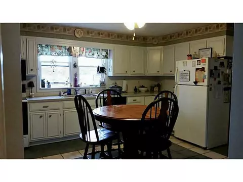 78 Newbury Ave, Woonsocket, RI 02895 photo 4