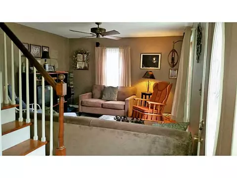 78 Newbury Ave, Woonsocket, RI 02895 photo 7