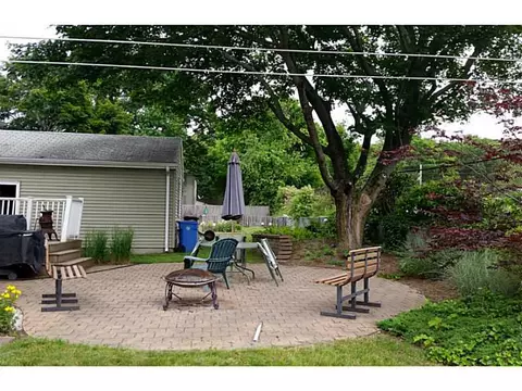 78 Newbury Ave, Woonsocket, RI 02895 photo 12