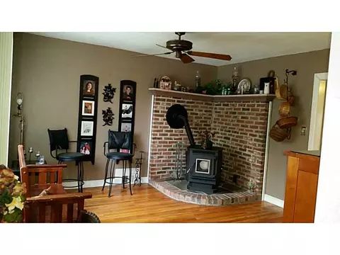 78 Newbury Ave, Woonsocket, RI 02895 photo 6