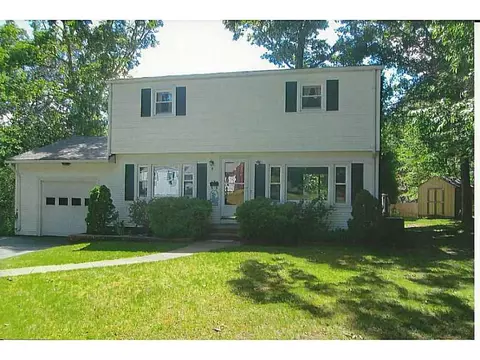 9 Tomahawk Ct, Warwick, RI 02886 photo 1