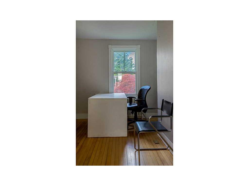 7 Main St, Little Compton, RI 02837 photo 9