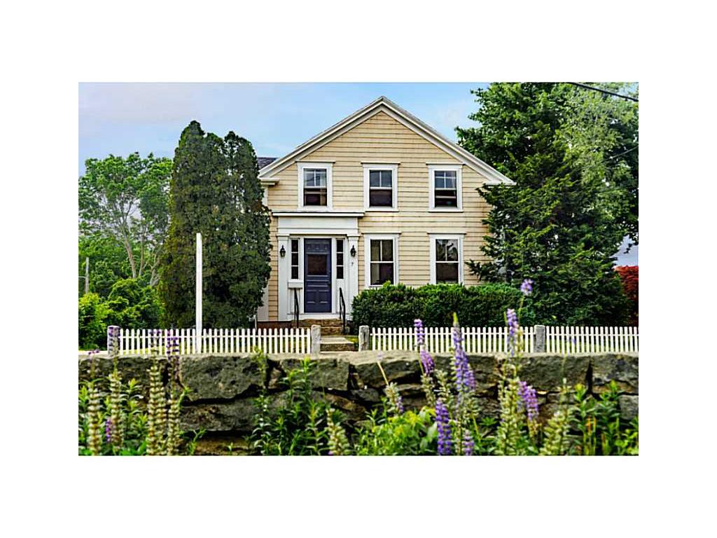7 Main St, Little Compton, RI 02837 photo 1