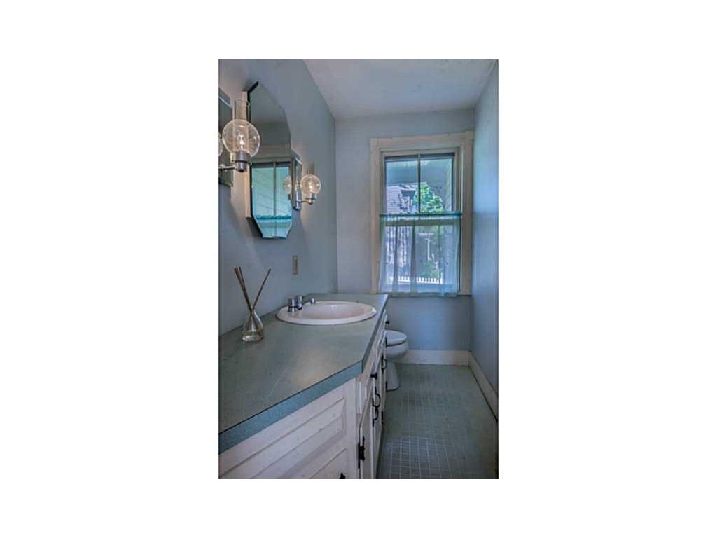 7 Main St, Little Compton, RI 02837 photo 10
