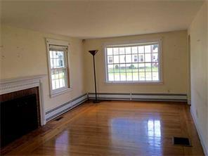 139 Harmony Ct, Warwick, RI 02889 photo 2