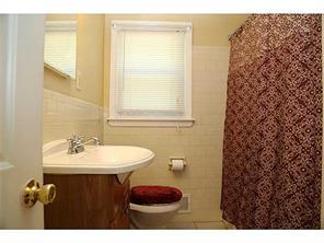 38 Crystal Dr, Warwick, RI 02889 photo 11