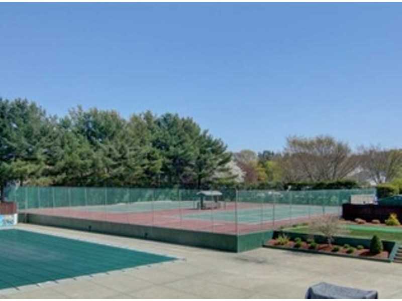 492 Round Hill Ct, Warwick, RI 02886 photo 13