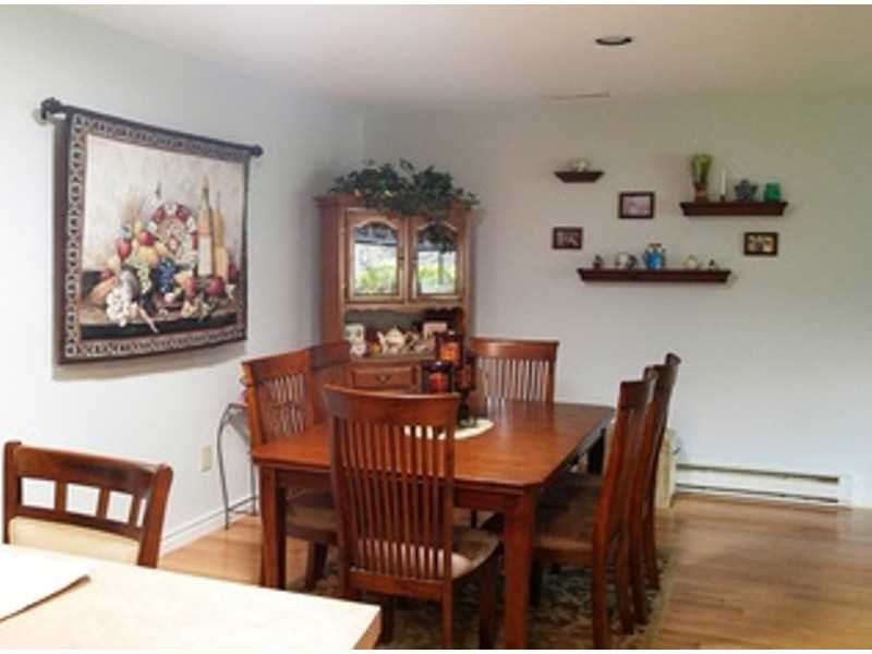 492 Round Hill Ct, Warwick, RI 02886 photo 8