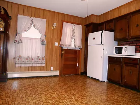 71 Napoleon St, Woonsocket, RI 02895 photo 4