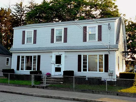 71 Napoleon St, Woonsocket, RI 02895 photo 1