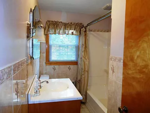 71 Napoleon St, Woonsocket, RI 02895 photo 11
