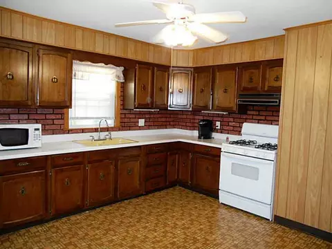 71 Napoleon St, Woonsocket, RI 02895 photo 3