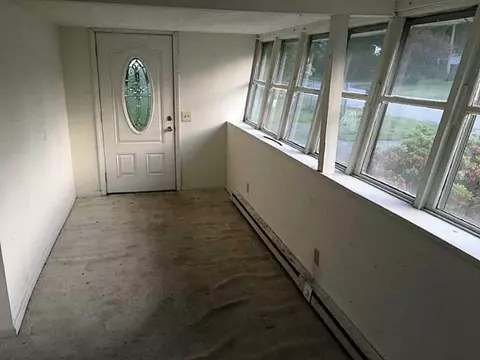 32 Guild Ave, Warwick, RI 02889 photo 4