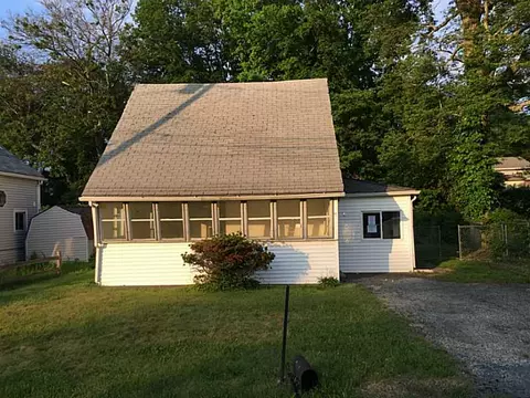32 Guild Ave, Warwick, RI 02889 photo 1