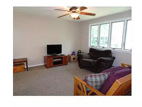 21 Hemlock Dr, Exeter, RI 02822 photo 5