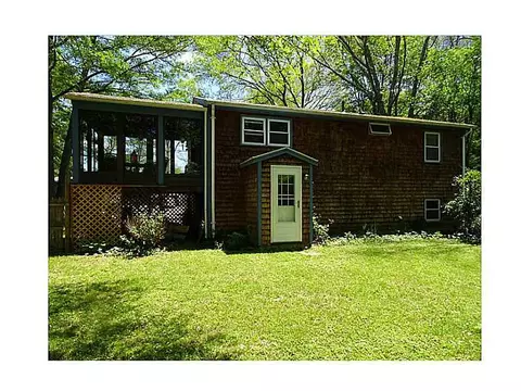 21 Hemlock Dr, Exeter, RI 02822 photo 2